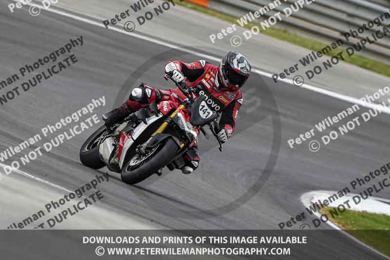 cadwell no limits trackday;cadwell park;cadwell park photographs;cadwell trackday photographs;enduro digital images;event digital images;eventdigitalimages;navarra;no limits trackdays;peter wileman photography;racing digital images;trackday digital images;trackday photos